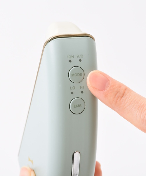 温冷EMSフェイシャルリフト＋薬用 白玉美白シートマスク ギフトS巾着