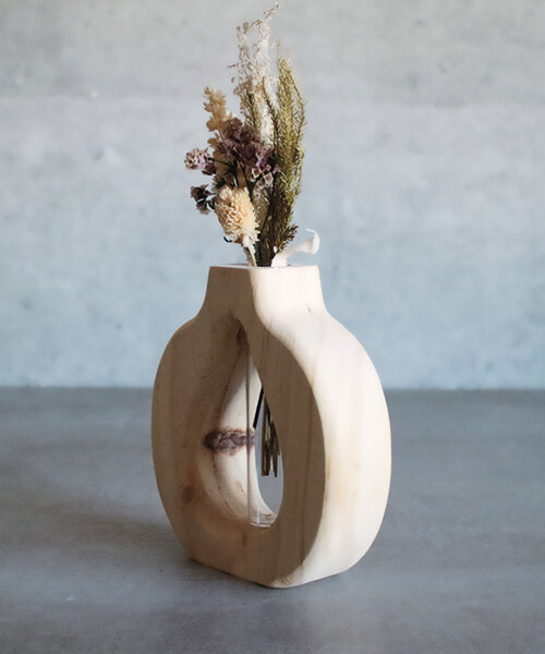 木の花瓶 - 花瓶