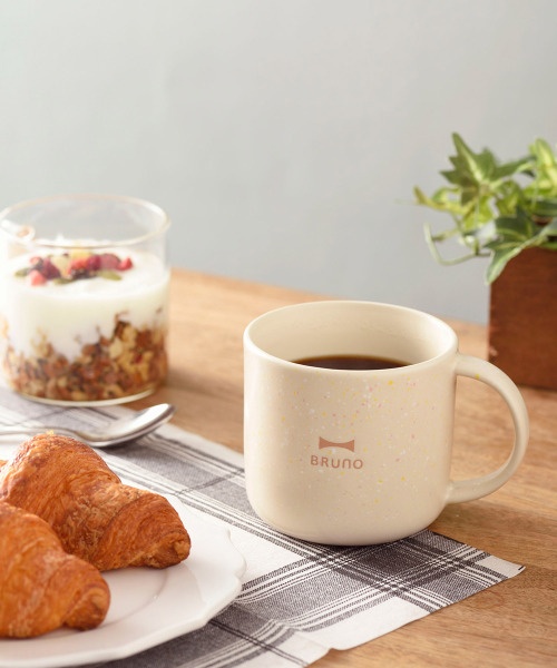 BRUNO PEBBLE MUG アイボリーの通販 | BRUNO online