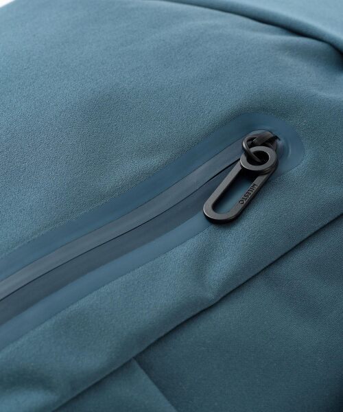 LIKID フラップバックパック XL ブラックの通販 | BRUNO online