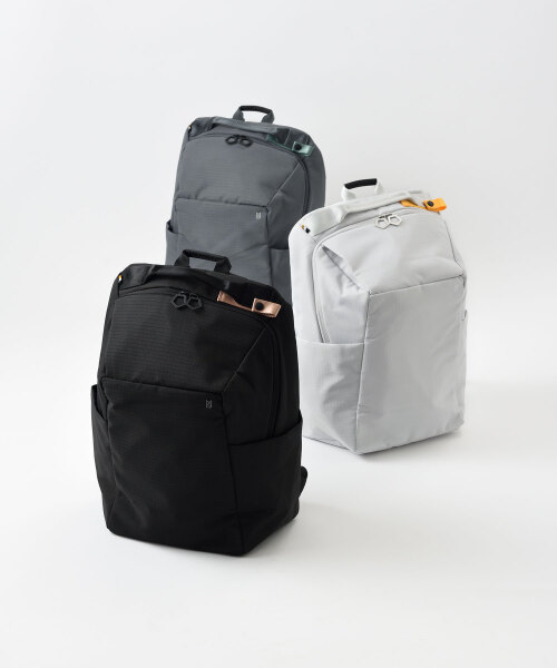 Hutte ラウンドバックパック ライトグレーの通販 | BRUNO online