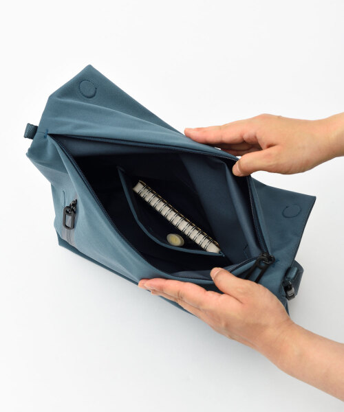 LIKID ショルダーバッグ L ライトグレーの通販 | BRUNO online