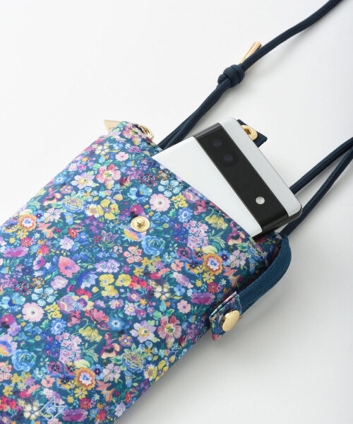 専用　ハンドメイド　リバティ　ミニショルダーバッグ　スマホショルダー 専用 ハンドメイド リバティ ミニショルダーバッグ スマホショルダー