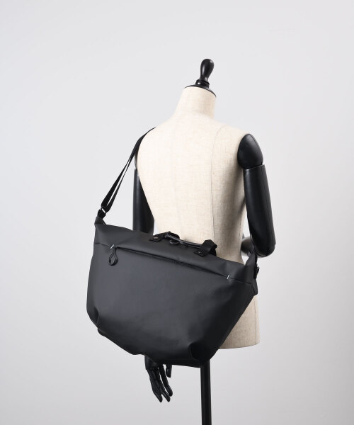 TROT PEL ソフトショルダー L ブラックの通販 | BRUNO online