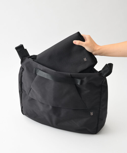 B'z premium席専用グッズ ＆ セブンネット限定マルチショルダーバッグ B'z premium席専用グッズ ＆ セブンネット限定マルチショルダーバッグ