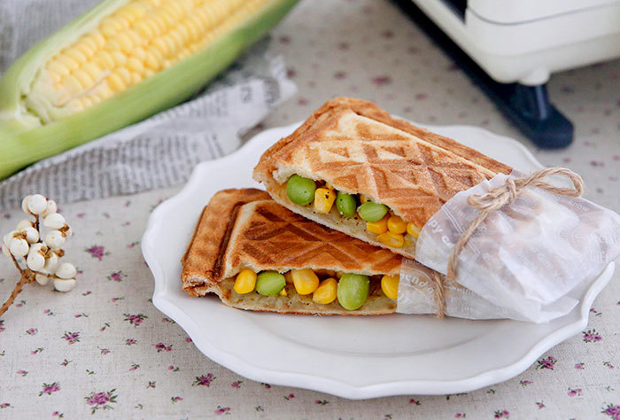 とうきび×じゃがいもの道産子ホットサンド