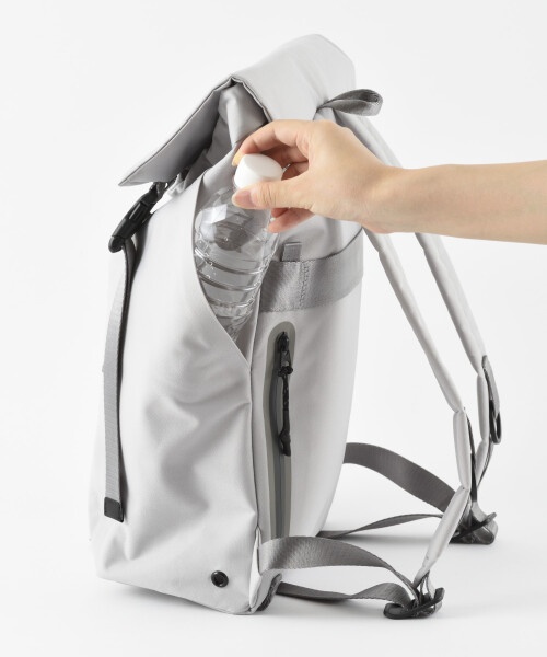 新品　ミレスト LIKID フラップ バックパック　グレー　撥水 MILESTO ミレスト フラップ バックパック LIKID 15インチPC収納